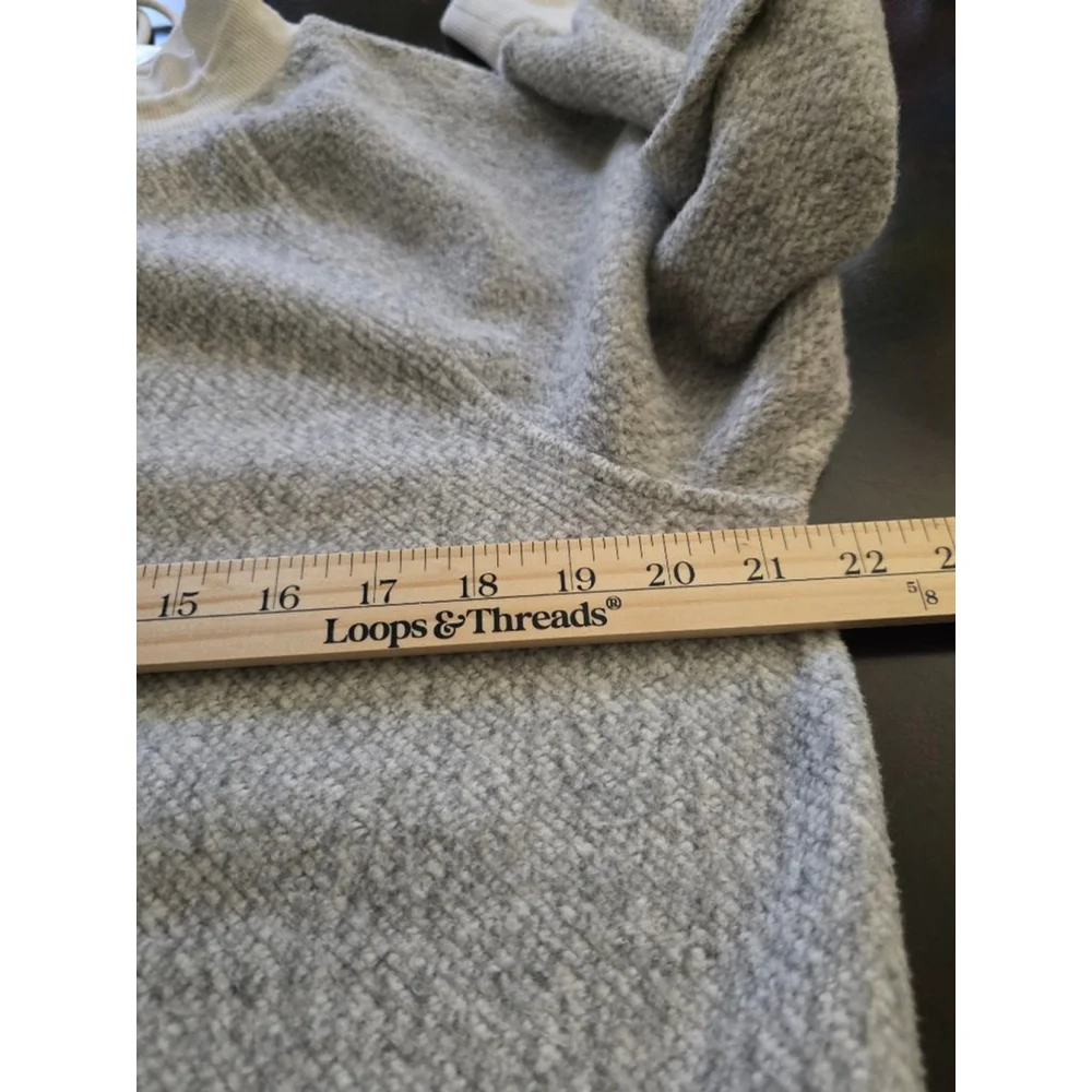 Oversized Women's NWOT Lou & Grey Gray & White Sweatshirt Hoodie XS